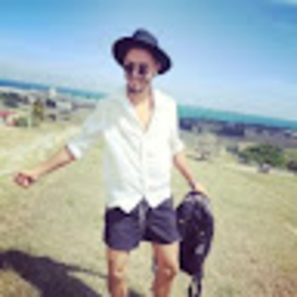 Meet your Posher, Javier sergio - Picture 1 of 1